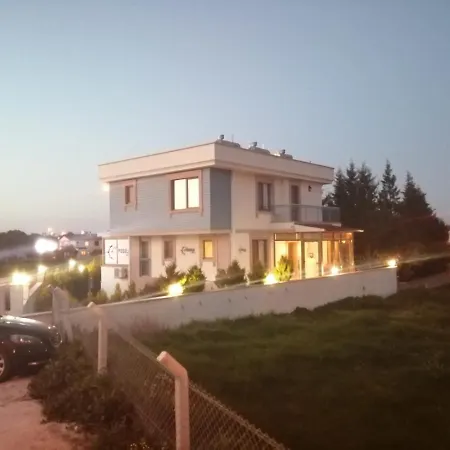 Pusula Otel Cunda